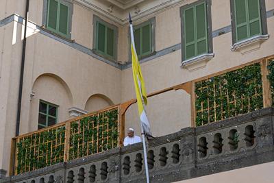 ITALY - POPE LEO XIV   ARRIVES FOR TWOO-WEEK STAY IN THE  PAPAL SUMMER RESIDENCE IN CASTEL GANDOLFO  - 2025/7/6-stock-foto