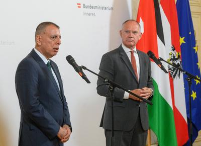 20250707 Doorstep des Inneministers mit dem Jordanischeninnenministers-stock-foto