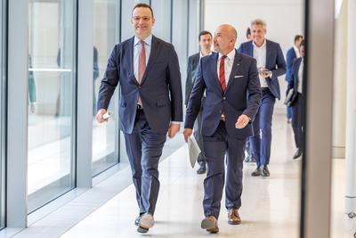 Statement vor den Fraktionssitzung der CDU/CSU-stock-photo