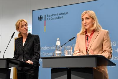 Arbeitsgruppe fuer die Pflegereform-stock-foto