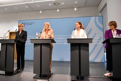 Arbeitsgruppe fuer die Pflegereform-stock-foto