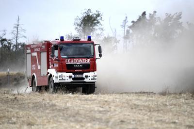 L?schfahrzeug der Feuerwehr-stock-foto