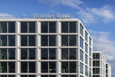 Daimler Trucks. Neuer Hauptsitz der Daimler Truck AG in Leinfelden-Echterdingen. Der sogenannte Daimler Truck Campus ver-stock-foto