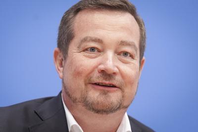 Bundespressekonferenz, Bericht des Polizeibeauftragten des Bundes beim Deutschen Bundestag-stock-foto