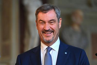 Aushaendigung  Bayerischer Verdienstorden-stock-foto