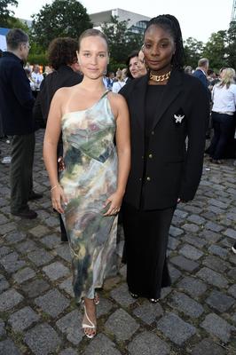Sonja Gerhardt, Nikeata Thompson-stock-foto