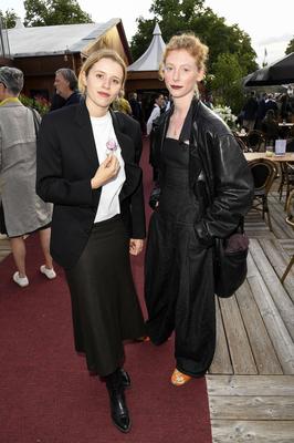 Katharina Stark, Dana Herfurth-stock-foto