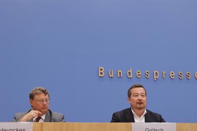 Dr. Heinz-Willi Heynckes, Leitender Beamter beim Polizeibeauftragten des Bundes beim Deutschen Bundestag, Uli Gr?tsch, P-stock-foto