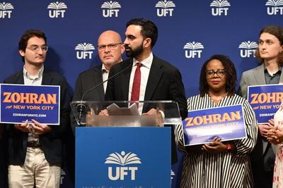 Democratic nominee for new york city mayor, zohran mamdani speaks at united federation of teachers headquarters for an endorsement event in new york city-stock-foto
