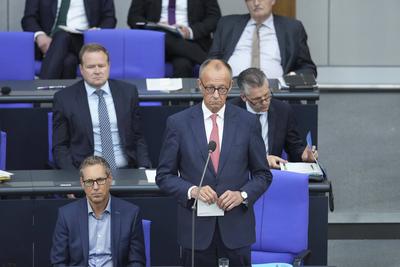 Deutscher Bundestag, Befragung der Bundesregierung mit Bundeskanzler Merz-stock-foto