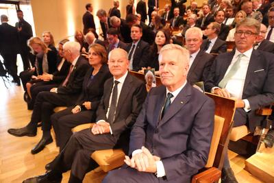 Bundespr?sident bei Friedlaender Stiftung-stock-foto