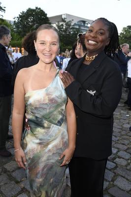Sonja Gerhardt, Nikeata Thompson-stock-foto