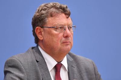 Berlin, Deutschland, 09.07.2025: Bundespressekonferenz: Bericht des Polizeibeauftragten des Bundes beim Deutschen Bundes-stock-foto