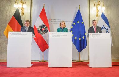 20250710 Treffen der Aussenministers Oesterreichs - Deutschland - Israel in Wen-stock-foto