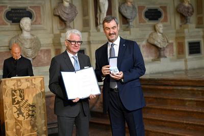 Marcel Reif, Markus S?der / Bayerischer Verdienstorden im Antiquarium der Residenz in M?nchen am 9. Juli 2025 *** Marcel-stock-foto