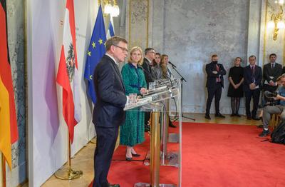 20250710 Treffen der Aussenministers Oesterreichs - Deutschland - Israel in Wen-stock-foto