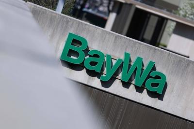 Schriftzug / Logo des Unternehmens BayWa-stock-foto