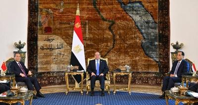 Egyptian President Abdel Fattah al-Sisi meets with Chinese Premier Li Keqiang i-stock-photo