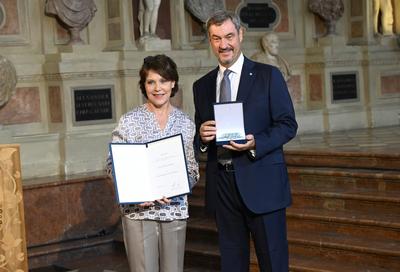 Janina Hartwig, Markus S?der / Bayerischer Verdienstorden im Antiquarium der Residenz in M?nchen am 9. Juli 2025 *** Jan-stock-foto