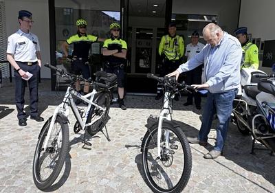 Presentation Of The Bicycle Team Of The Ninove Police-stock-foto