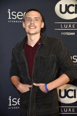 Lennart Borchert beim Photocall anl?sslich der Wiederer?ffnung des UCI Luxe Kino Mercedes Platz mit einem Special-IMAX-S-stock-foto