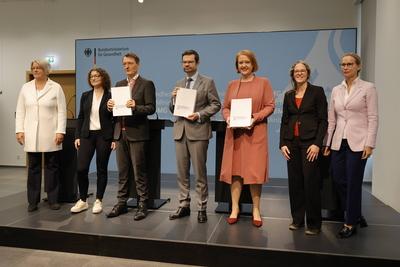 Prof. Claudia Wiesemann, Universit?t G?ttingen, Prof. Claudia Wiesemann, Universit?t G?ttingen, Prof. Liane W?rner, Univ-stock-foto