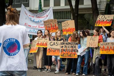 Hitzewelle im Fokus: Klimaprotest in K?ln ? 12.07.2025-stock-foto