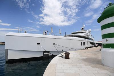 Croatia, Zadar, 130725. On the peninsula, the Calex mega yacht is tied up along the waterfront, owned by David Wilson, the head of one of the ten largest automotive companies in the USA, which employs two thousand workers and has an annual turnover exceeding 2 billion dollars. The estimated value of the yacht is around 90 million dollars. Photo: Jure Miskovic / CROPIX Foto: Jure Miskovic / CROPIX Copyright: xxJurexMiskovicx/xCROPIXx/xxSIPAx jahta_calex7-130725-stock-foto