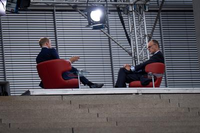 ARD-Hauptstadtstudio, Sommerinterview, Bundeskanzler Friedrich Merz-stock-foto