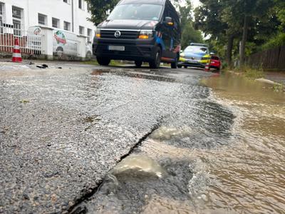 Wasserrohrbruch-stock-foto