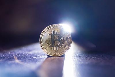 Backlit Bitcoin Coin Symbolic Cryptocurrency Close-Up-stock-foto