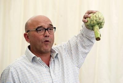 English television presenter known for co presenting MasterChef Gregg Wallace is pictured at Swind-stock-foto