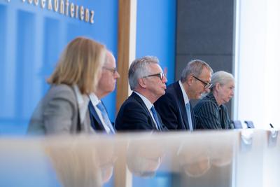 Vorstellung des Abschlussberichts der Initiative f?r einen handlungsf?higen Staat.-stock-photo