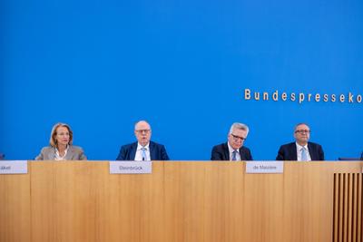 Vorstellung des Abschlussberichts der Initiative f?r einen handlungsf?higen Staat.-stock-photo