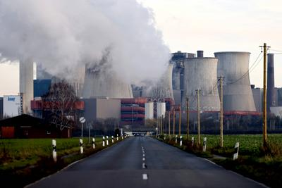 Kraftwerk Niederau?em-stock-foto