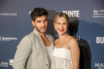 GER, Berlin, Oliver Vaid , Wolke Hegenbarth, bei der Verleihung Deutscher Schauspielpreis 2024 im Club Theater Berlin. 1-stock-foto