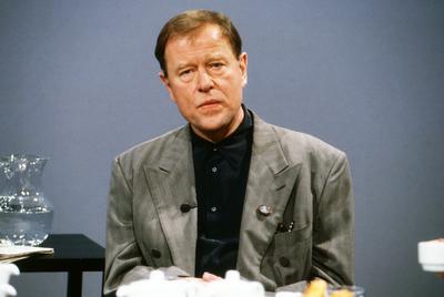 Claus Peymann Claus Peymann, deutscher Theaterregisseur, beim Theaterst?ck Das Speil von Fragen und Antworten am Burgth-stock-foto