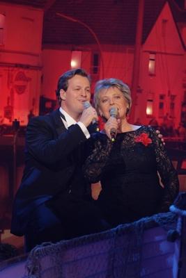 8/ Deutschland w?hlt das Traumpaar, das ?berraschungsfest der ARD-Fernsehlotterie: Johannes Kalpers & Marie-Luise Marja-stock-foto