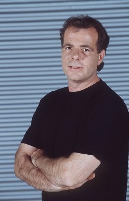 Hendrik Simons ( Heintje ) 09/95 her Musik Gesang Schlager Mann dunkelhaarig leger T-Shirt schwarz hoch halb stehend Ar-stock-foto