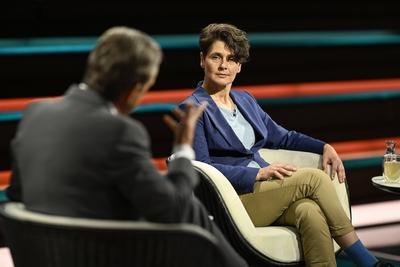 Markus Lanz mit Anna Lehmann 07/25 her Markus Lanz und Anna Lehmann am 15. Juli 2025 in Markus Lanz TV Fernsehen Talksho-stock-foto
