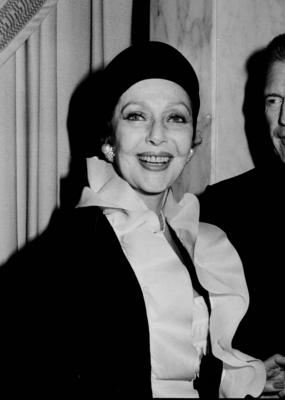 Loretta Young at the March of Dimes Olympic Gala, 1984 PUBLICATIONxNOTxINxUSA Copyright: xRonxWolfsonx/xMediaPunchx-stock-foto