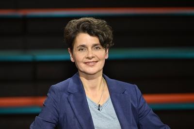 Anna Lehmann (Journalistin) 07/25 her Anna Lehmann am 15. Juli 2025 in Markus Lanz TV Fernsehen Talkshow Talk Show Deuts-stock-foto