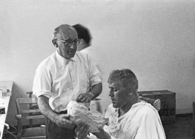 Nachts wenn der Teufel kam Nachts wenn der Teufel kam, Spielfilm, Deutschland 1957, Regisseur Robert Siodmak (Brile), Da-stock-photo