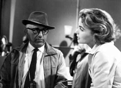 Bildnummer: 54335913  Datum: 14.04.1957  Copyright: imago/United ArchivesKPA53104.jpg NACHTS, WENN DER TEUFEL KAM / Deutschland 1957 / Robert Siodmak Filmszene mit ANNEMARIE D?RINGER (Helga Hornung) BOX/ People Entertainment quer Film Fernsehen Spielfilm Kriminalfilm / Krimi Nachkriegszeit Schwarzwei? Black and WhiteBildnummer 54335913 Date 14 04 1957 Copyright Imago United Archives KPA53104 JPG at night if the Devil came Germany 1957 Robert  Filmmaking with Anne Marie D?ringer Helga Hornung Box Celebrities Entertainment horizontal Film Television Feature film Kriminalfilm Mystery Post-war period black Black and White-stock-foto