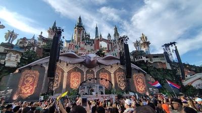 RECORD DATE NOT STATED Public enjoys sunny weather on the second day of Tomorrowland Brazil ITU (SP), 10/12/2024 - ENTER-stock-photo
