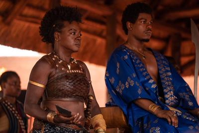 The Woman King (2022) The Woman King (2022) Viola Davis as Nanisca John Boyega as King Ghezo EDITORIAL USE ONLY Copyrigh-stock-foto