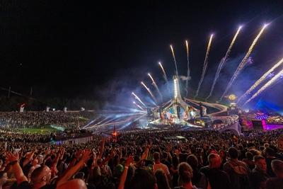 ASS.HLN : SFEER DAG 4 BOOM, BELGIUM - JULY 22 : Armin Van Buuren live on the Main stage at Tomorrowland 2022. Pictured o-stock-foto
