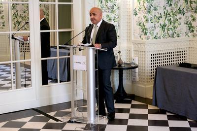 Azerbaijan's sovereign wealth fund buys 49% of Enfinity Global in Italy-stock-foto