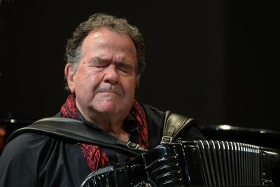 2025 - Konzertz des Upper Austrian Jazz Orchestra" mit dem Solisten Richard Galliano, am 18.07.2025.-stock-foto