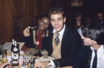 Der Schweizer Schauspieler Christian Kohlund mit Ehefrau Sylvana Henriques, Deutschland 1980er Jahre. Swiss actor Chris-stock-foto